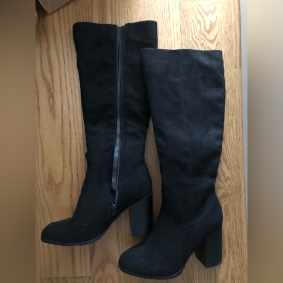 LONDON RAG BLACK SUEDE BOOTS - Picture 1 of 2